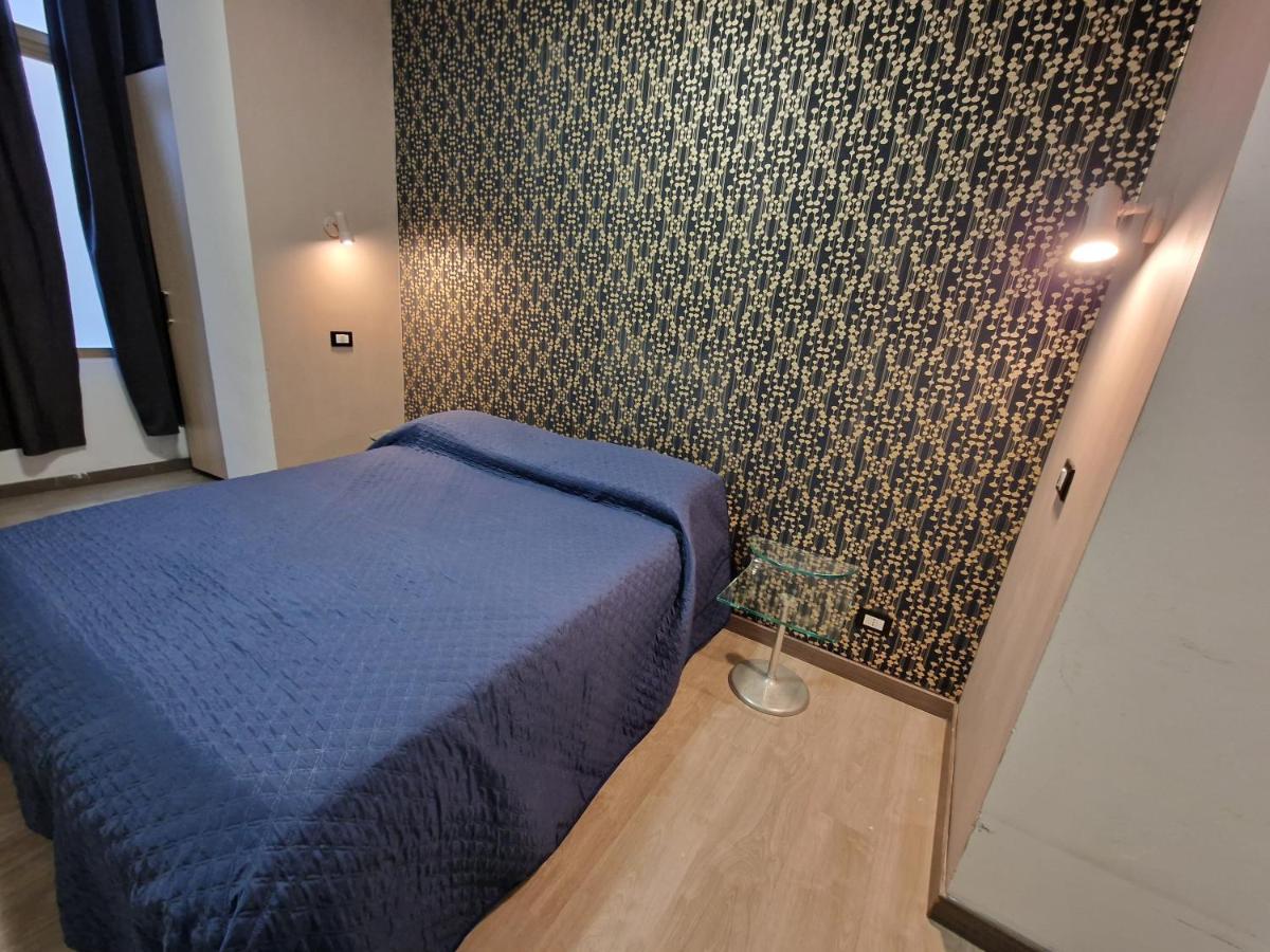 Roma Story 2 Hotel Bagian luar foto