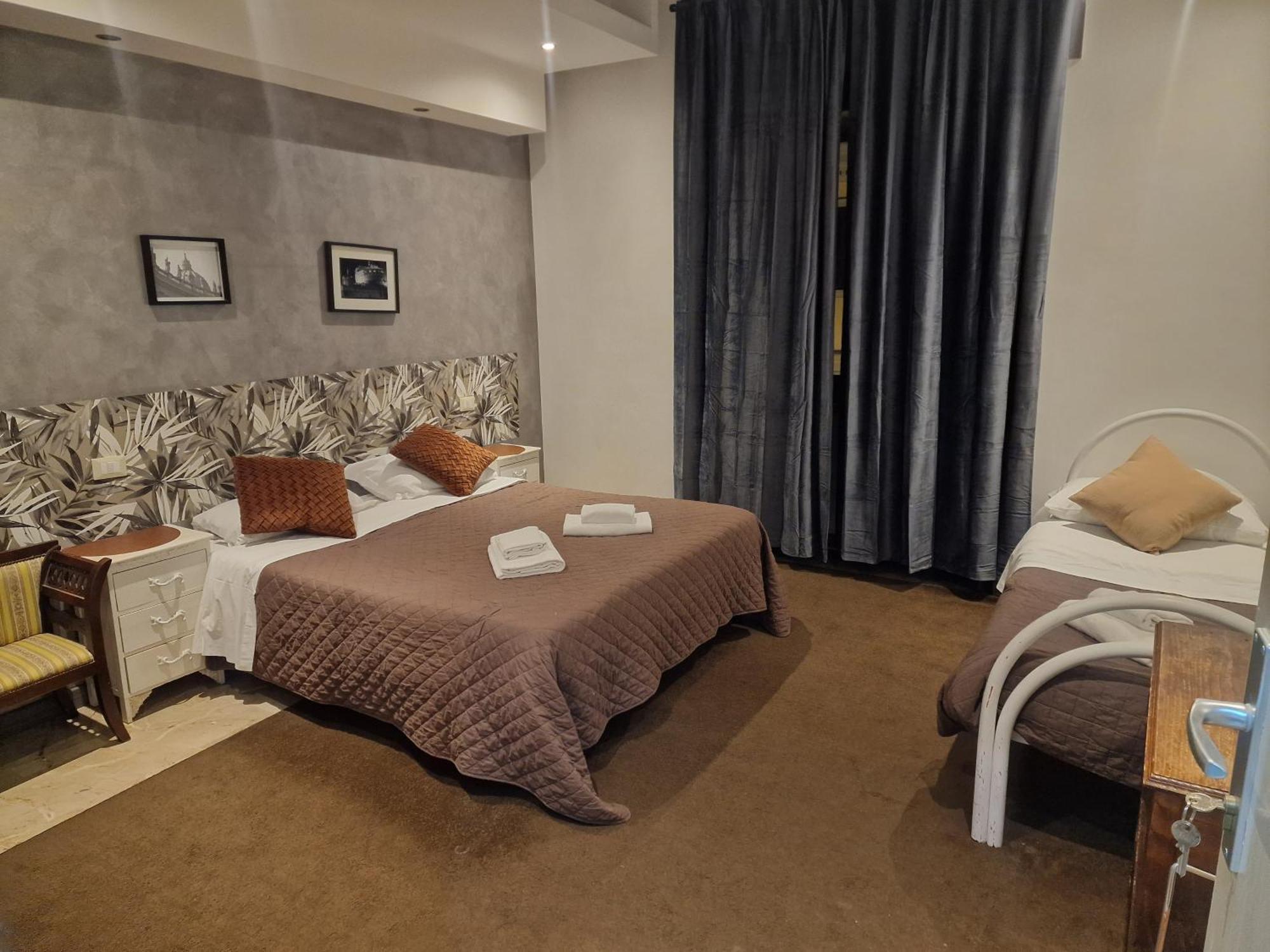 Roma Story 2 Hotel Bagian luar foto